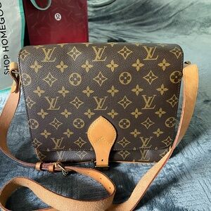 LOUIS VUITTON Cartouchiere GM Monogram Crossbody Shoulder Bag